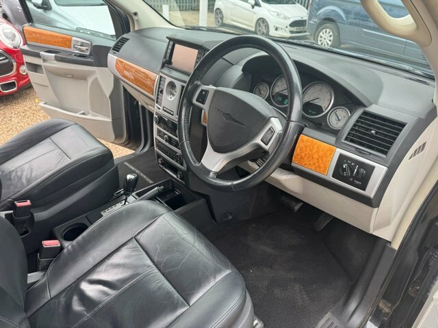 Chrysler Grand Voyager Crd Limited Black #19