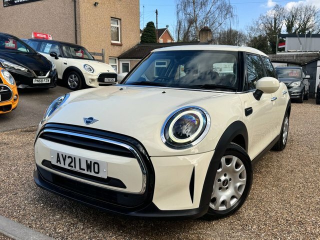 Mini Hatch 1.5 One Classic Hatchback Euro 6 AY21LWO White #3