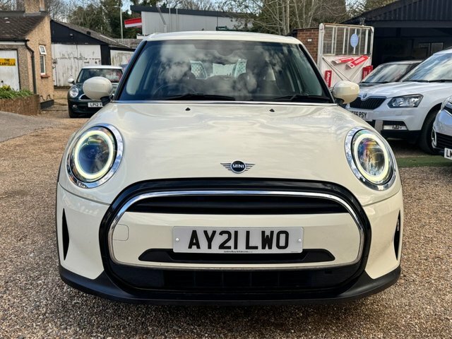 Mini Hatch 1.5 One Classic Hatchback Euro 6 AY21LWO White #5