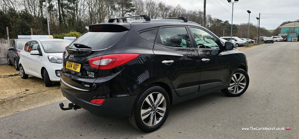 Hyundai Ix35 Suv 2.0 Crdi Premium 2014 Black #3