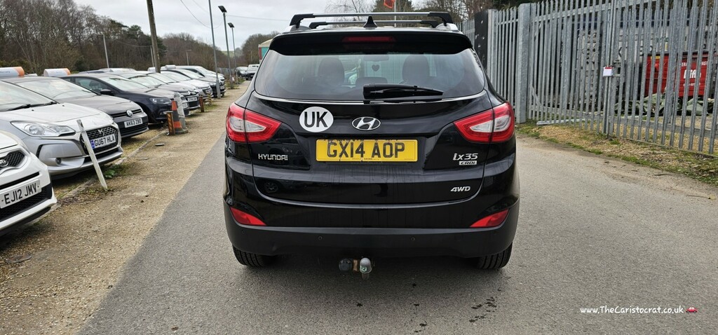 Hyundai Ix35 Suv 2.0 Crdi Premium 2014 Black #4