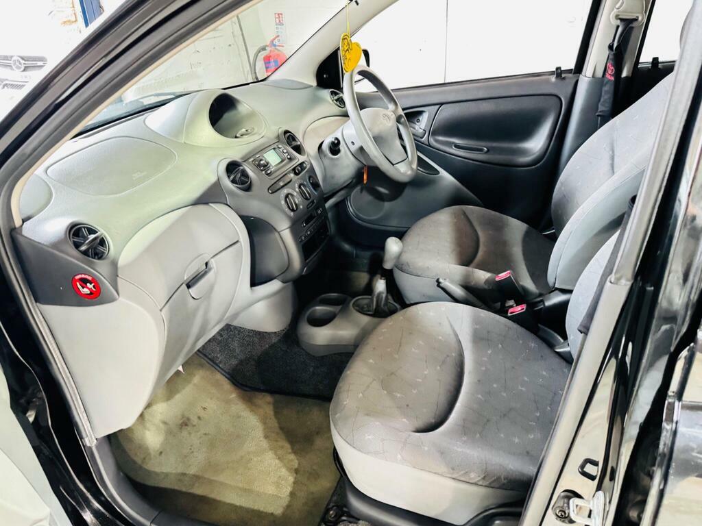 Toyota Yaris 1.3 Vvt-i 16V Cdx Silver #10