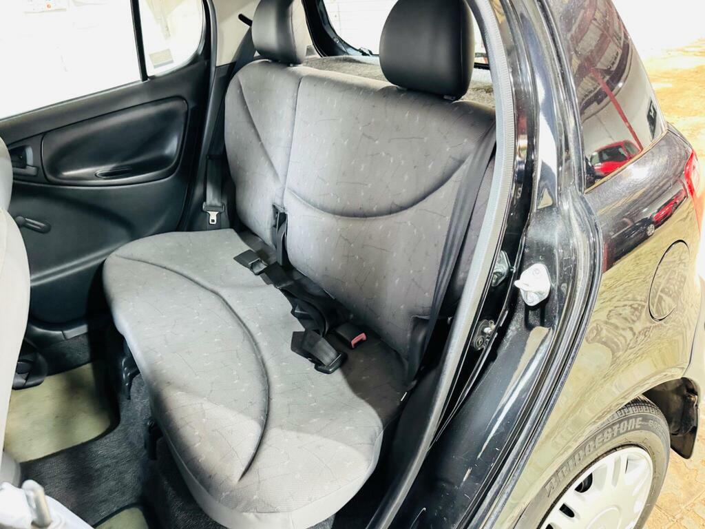 Toyota Yaris 1.3 Vvt-i 16V Cdx Silver #13