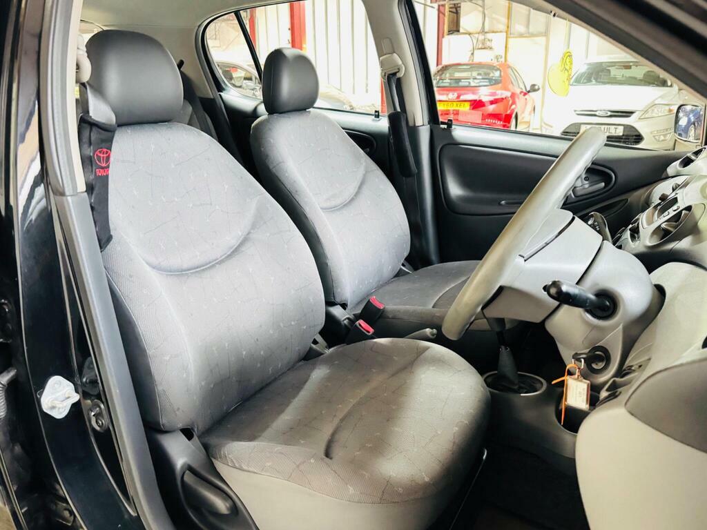 Toyota Yaris 1.3 Vvt-i 16V Cdx Silver #9