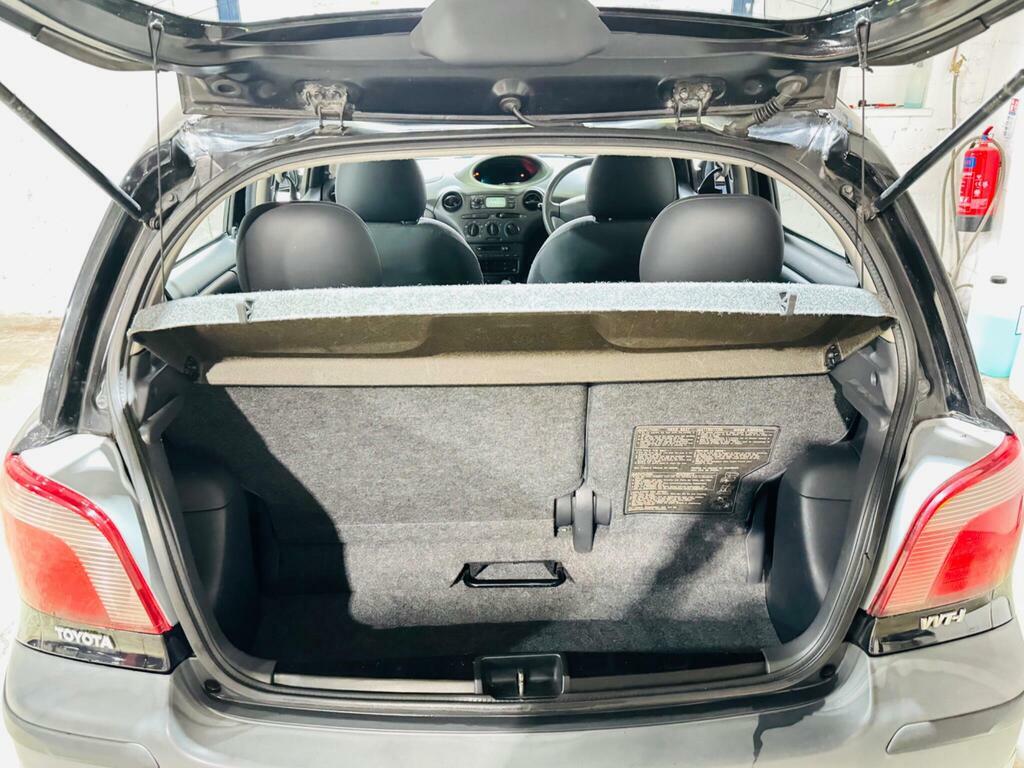 Toyota Yaris 1.3 Vvt-i 16V Cdx Silver #16