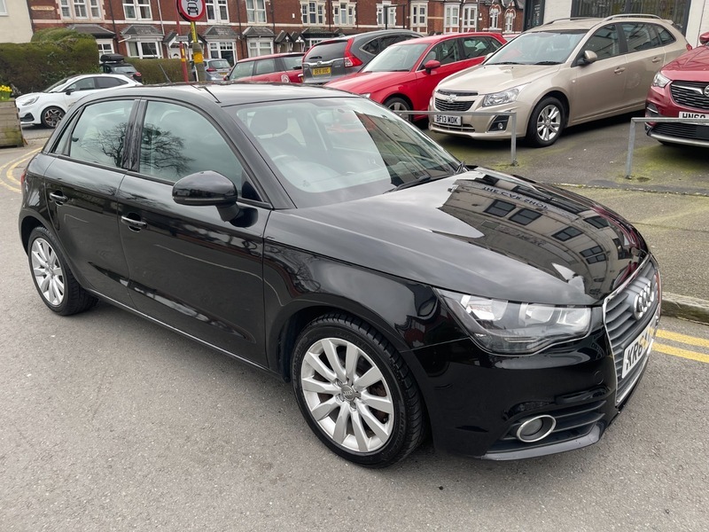 Audi A1 Sportback Tdi Sport KR64FUJ Black #4