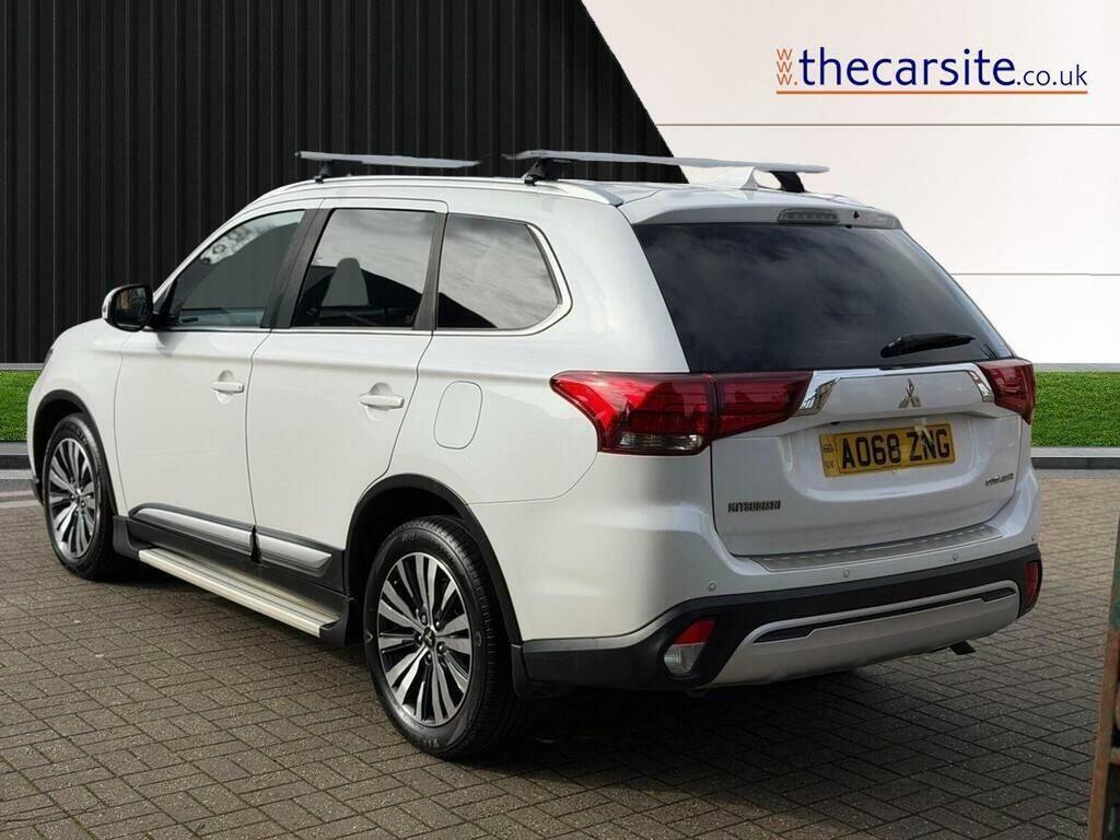 Mitsubishi Outlander Suv 2.0 Mivec Juro Cvt 4Wd Euro 6 Ss 2018 White #2