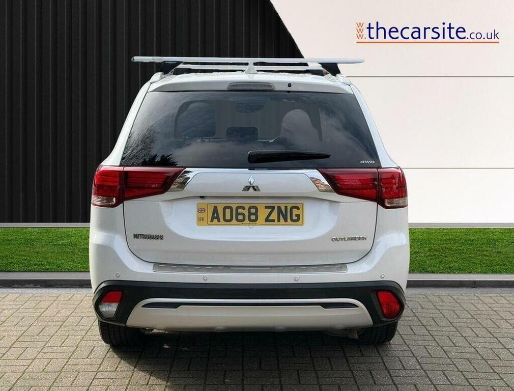 Mitsubishi Outlander Suv 2.0 Mivec Juro Cvt 4Wd Euro 6 Ss 2018 White #4