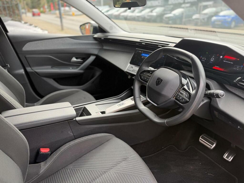 Peugeot 308 Hatchback 1.2 Puretech Active Premium Eat Euro 6 MT72UNV Black #6