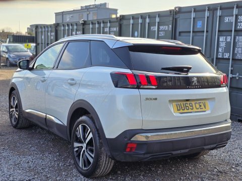 Peugeot 3008 1.5 Bluehdi Allure DU69CEV White #4