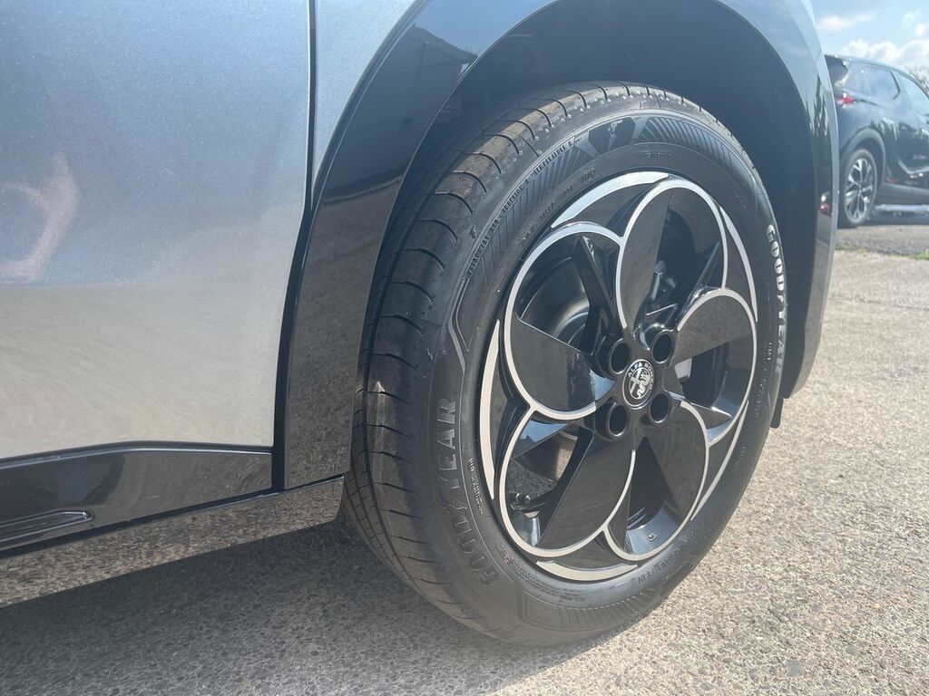 Alfa Romeo Junior 1.2 Turbo Ibrida CV25EDX Grey #4