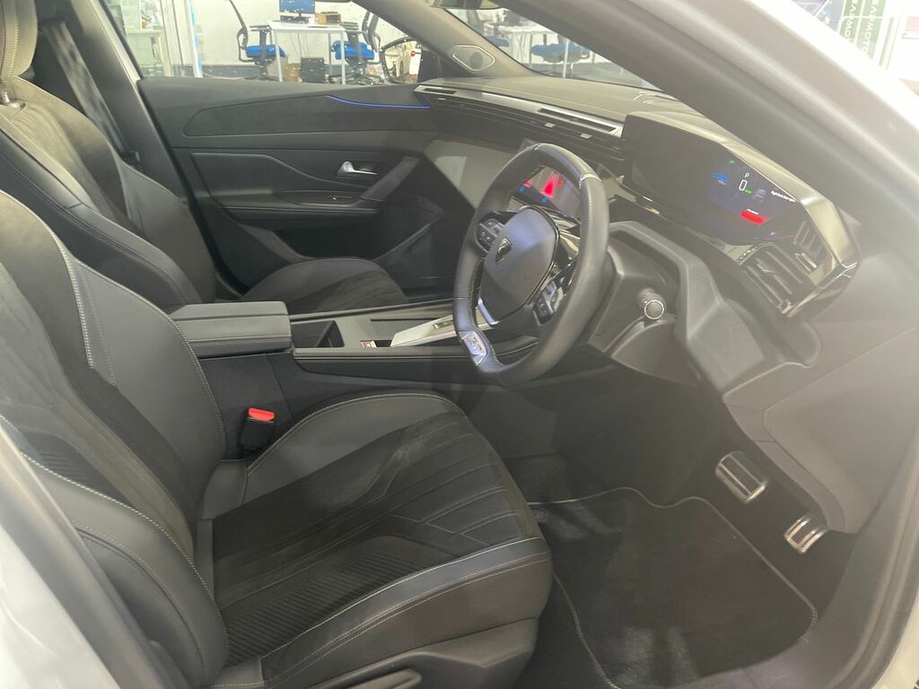 Peugeot 308 115Kw Gt 54Kwh CK25URB White #3
