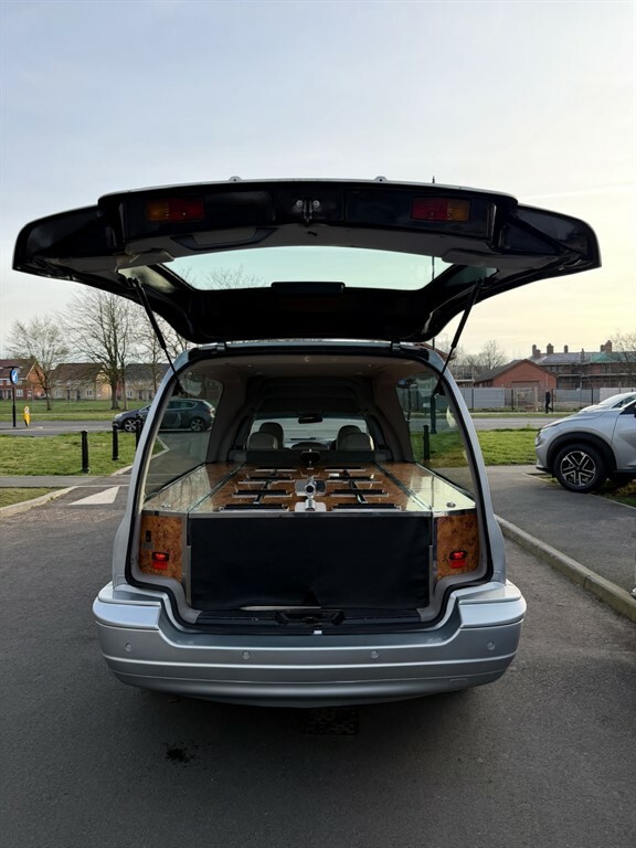 Volvo S80 2.9 Hearse Silver #5