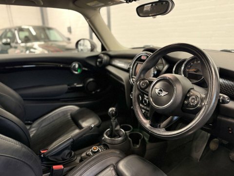 Mini Hatch 2.0 Cooper S RV66JXE Red #4