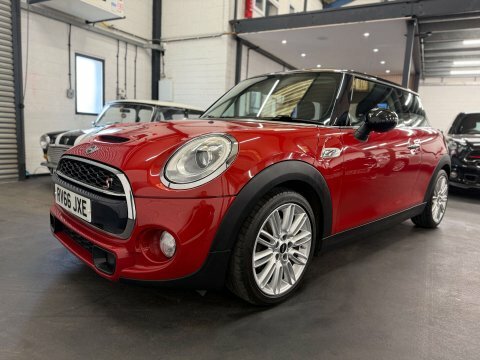 Mini Hatch 2.0 Cooper S RV66JXE Red #2