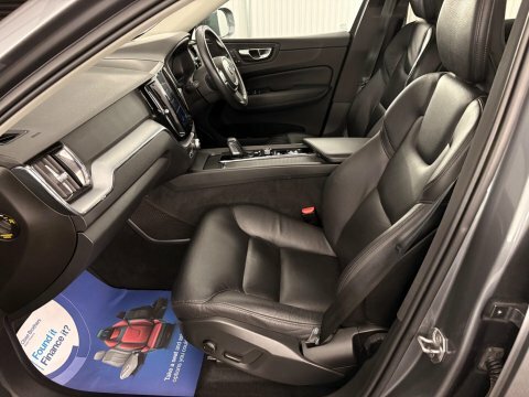 Volvo XC60 2.0 B4 Mhev KV20SYA #4