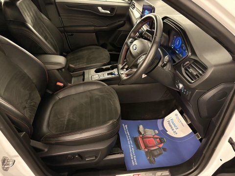 Ford Kuga 1.5 Ecoblue St-line RO22NWE #3