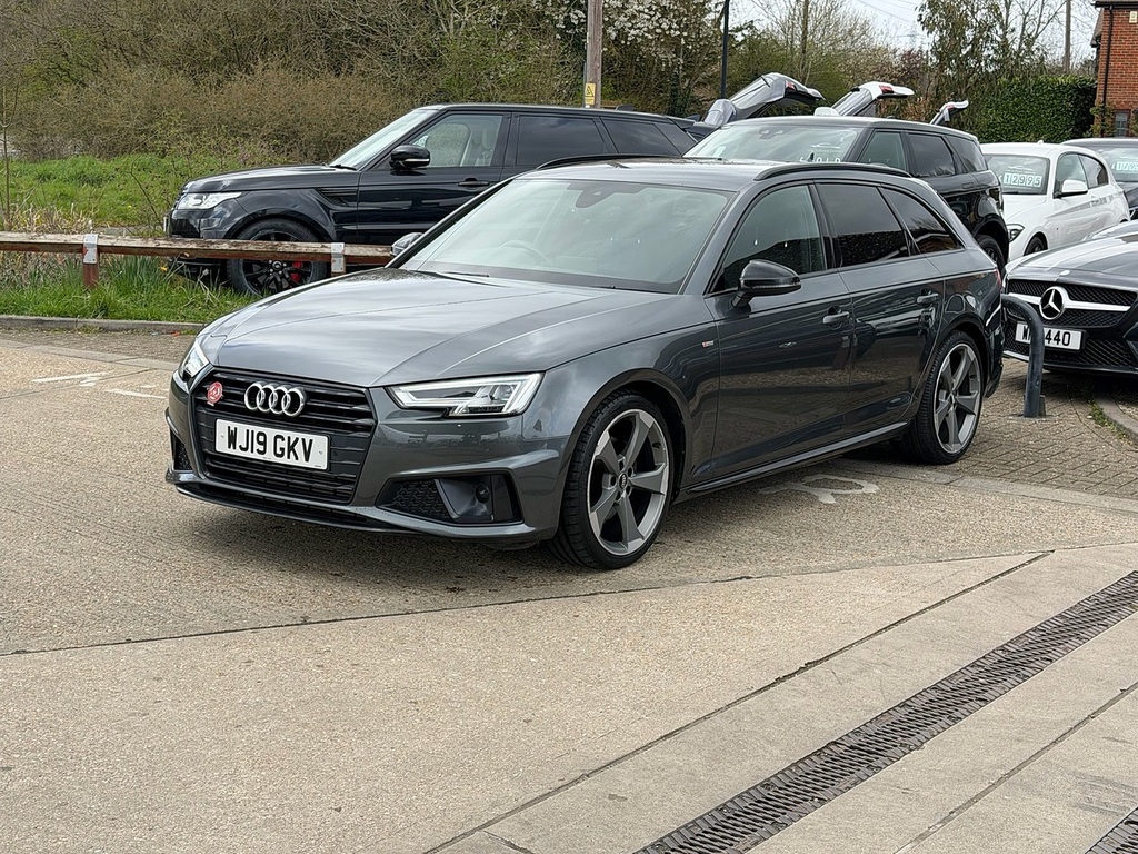 Audi A4 Avant 2.0 Tfsi 40 Black Edition S Tronic Euro 6 Ss WJ19GKV Grey #2