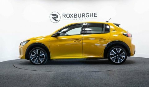 Peugeot 208 Hatchback PJ72GJO Yellow #4