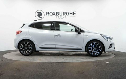 Renault Clio Hatchback LF72EOE White #6