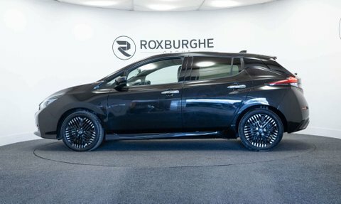 Nissan Leaf Hatchback DS72LHJ Black #4
