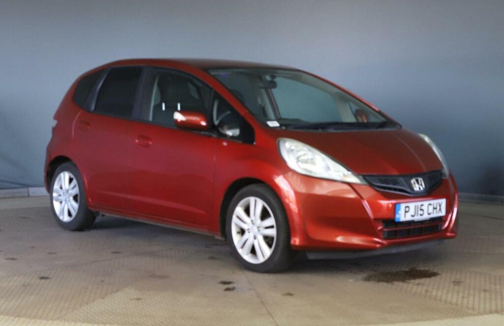 Honda Jazz Hatchback 1.4 I-vtec Es Plus Cvt Euro 5 2015 Red