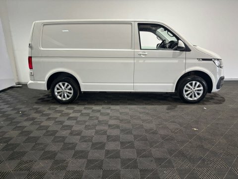 Volkswagen Transporter 2023 73 T28 DV73XPU White #3