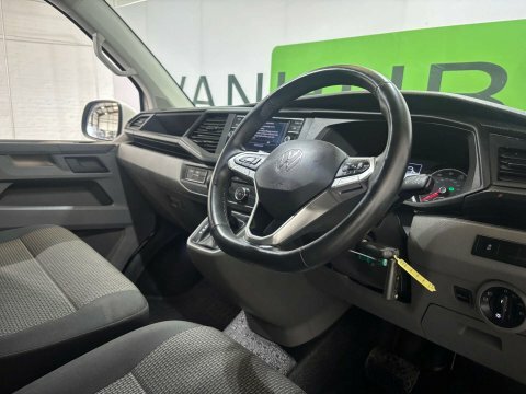 Volkswagen Transporter 2023 73 T28 DV73XPU White #2