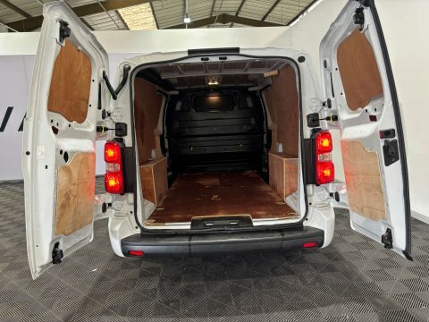 Vauxhall Vivaro 2022 72 F2900 DV72HTO White #4