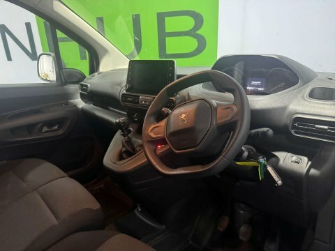 Peugeot Partner 2023 73 1.5 BJ73ZWS White #2