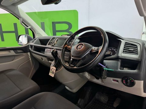 Volkswagen Transporter 2018 18 2.0 GJ18YHN Grey #2