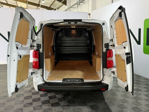 Vauxhall Vivaro 2024 24 2.0 DT24YCO White #4