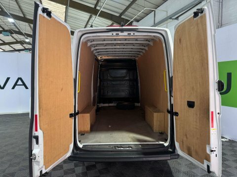Volkswagen Crafter 2023 73 2.0 DV73RXN White #3