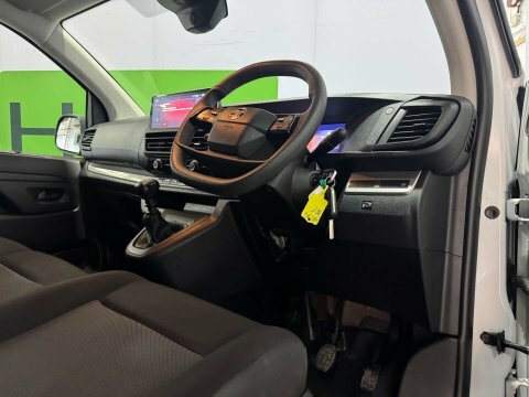 Vauxhall Vivaro 2024 24 2.0 DT24YBS White #2