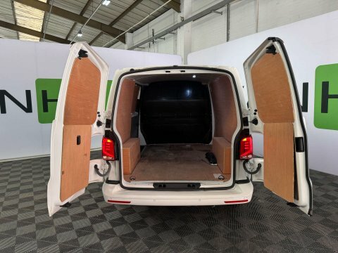 Volkswagen Transporter 2023 23 2.0 BX23HLA White #3