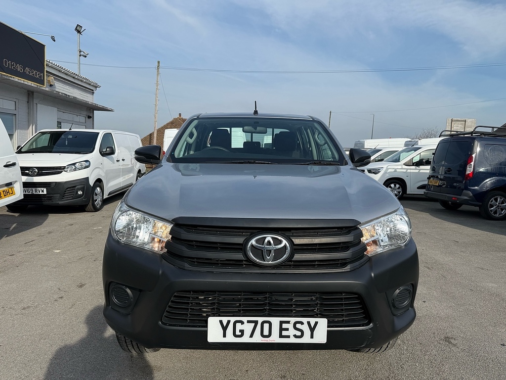 Toyota HILUX 2.4 D-4d Active Pickup 4Wd Double Cab Tow Bar YG70ESY Silver #2