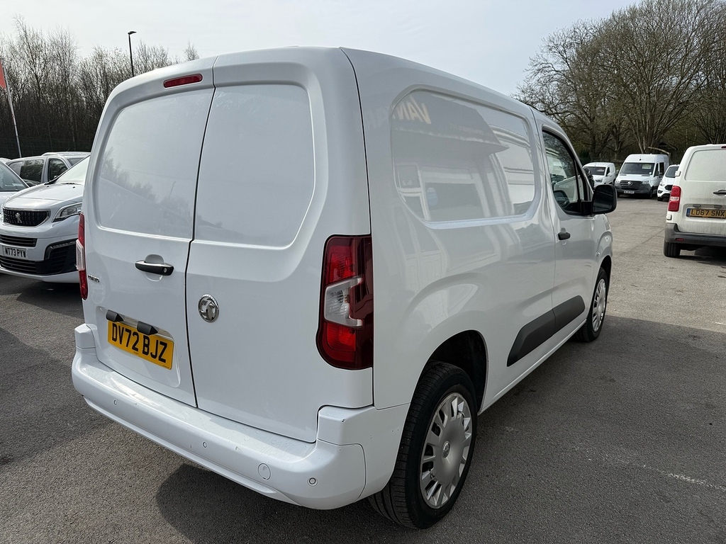 Vauxhall Combo 1.5 Turbo D 2300 Sportive 3 Seats Low Mileage Swb DV72BJZ White #5