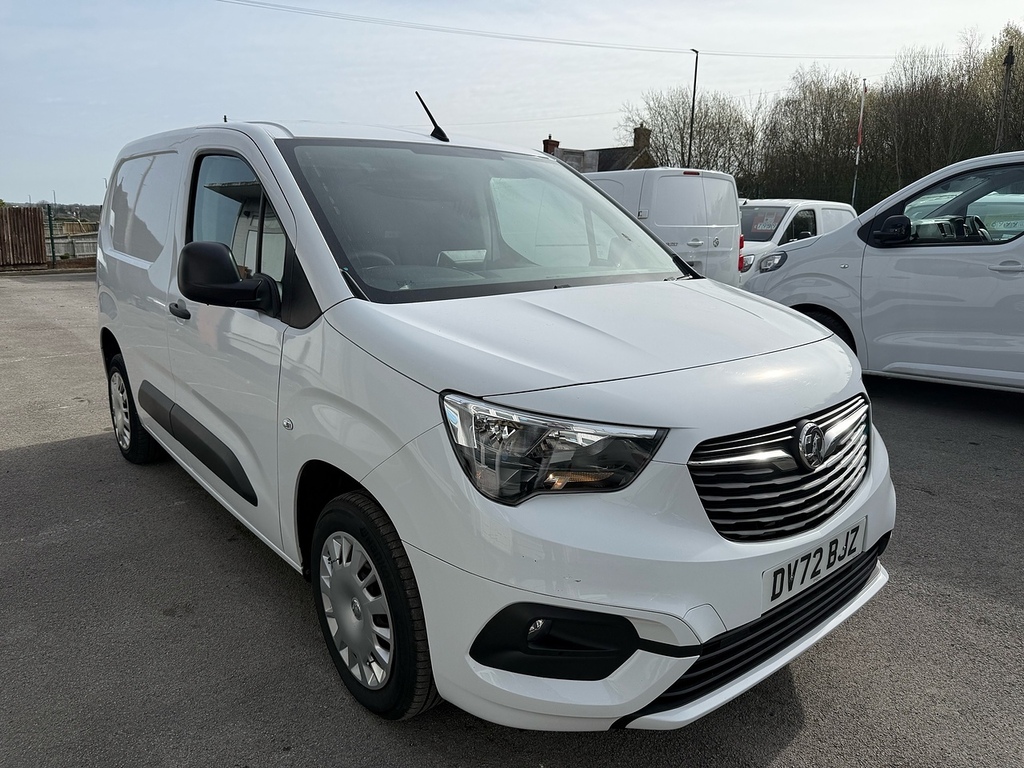 Vauxhall Combo 1.5 Turbo D 2300 Sportive 3 Seats Low Mileage Swb DV72BJZ White #3