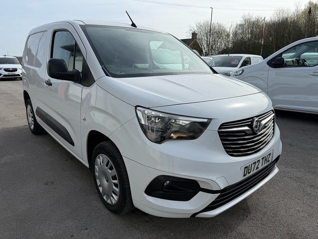 Vauxhall Combo 1.5 Turbo D 2300 Sportive 3 Seats Swb Air Con Van DU72THZ White #3