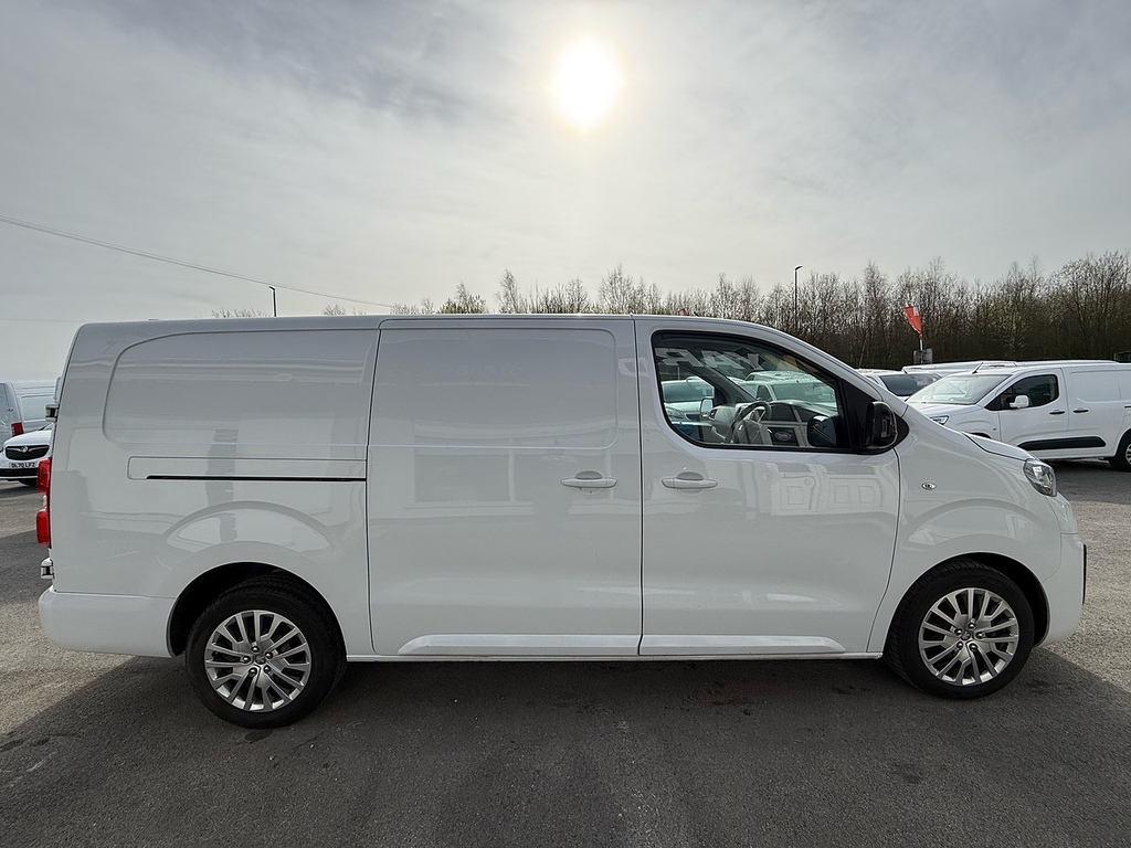 Peugeot Expert 1.5 Bluehdi 1000 Asphalt Premium Lwb Air Con Rev MT73PYW White #4