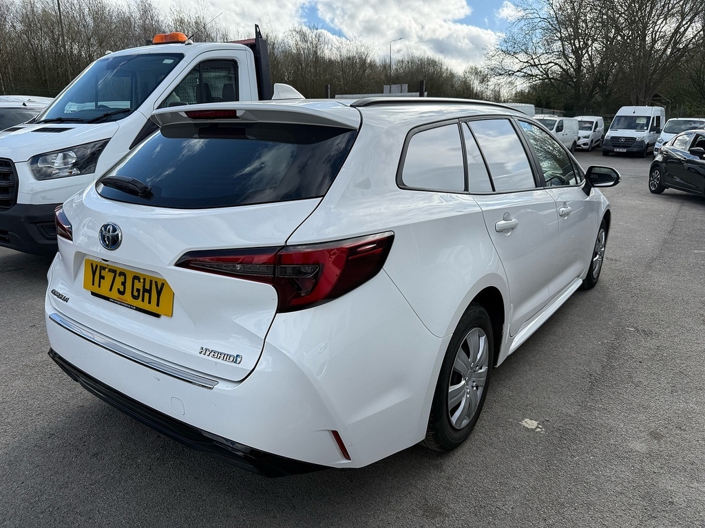 Toyota Corolla Vvt-h YF73GHY White #5
