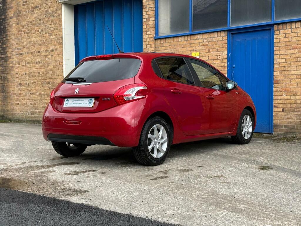Peugeot 208 Hatchback 1.2 Vti Puretech Style Euro 6 2015 Red #4