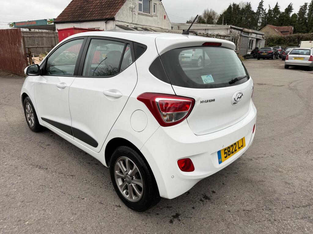 Hyundai I10 Hatchback 1.2 Premium Euro 5 201565 HG65ZFO White #4
