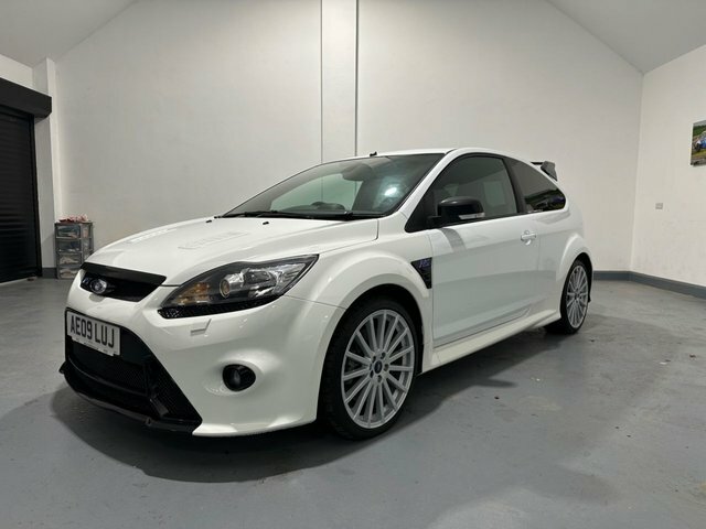 Ford Focus 2.5 Rs 300 Bhp White #2