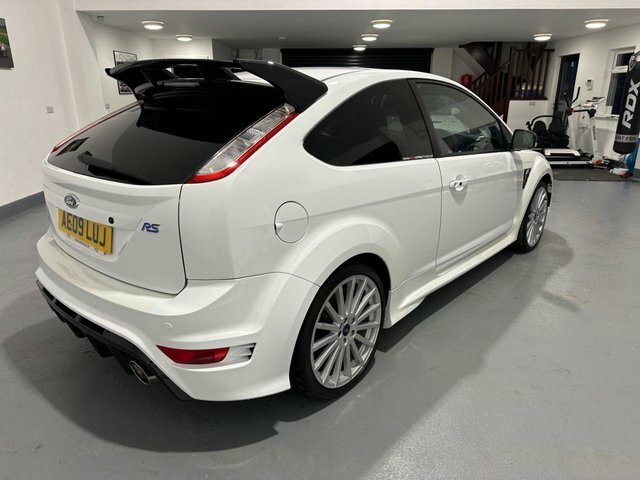 Ford Focus 2.5 Rs 300 Bhp White #6