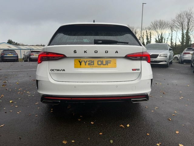 Skoda Octavia 2.0 Tdi Vrs Estate Dsg Euro 6 S S 20 YY21OUF White #5