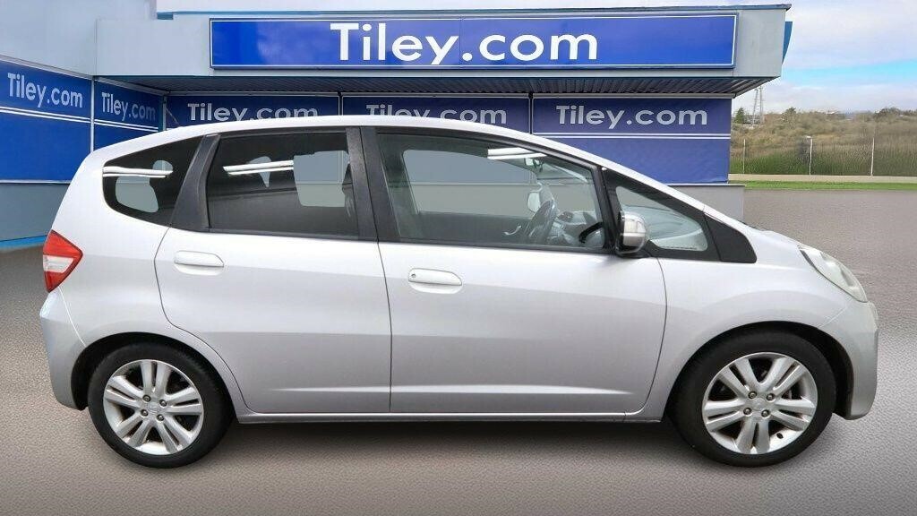 Honda Jazz 1.4 I-vtec Es Plus Cvt Euro 5 AK63WMD Silver #4
