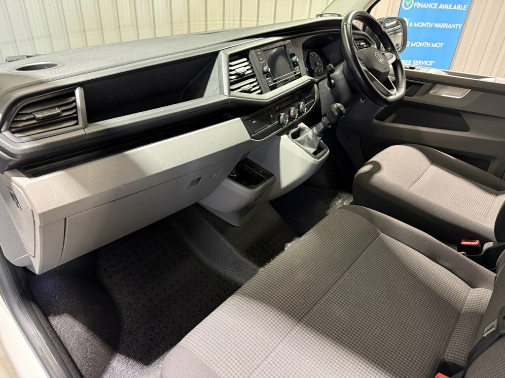 Volkswagen Transporter 1.3L Amg Line BP21AVW White #4