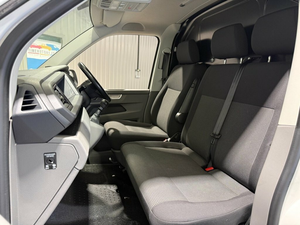 Volkswagen Transporter 1.3L Amg Line BP21AVW White #6