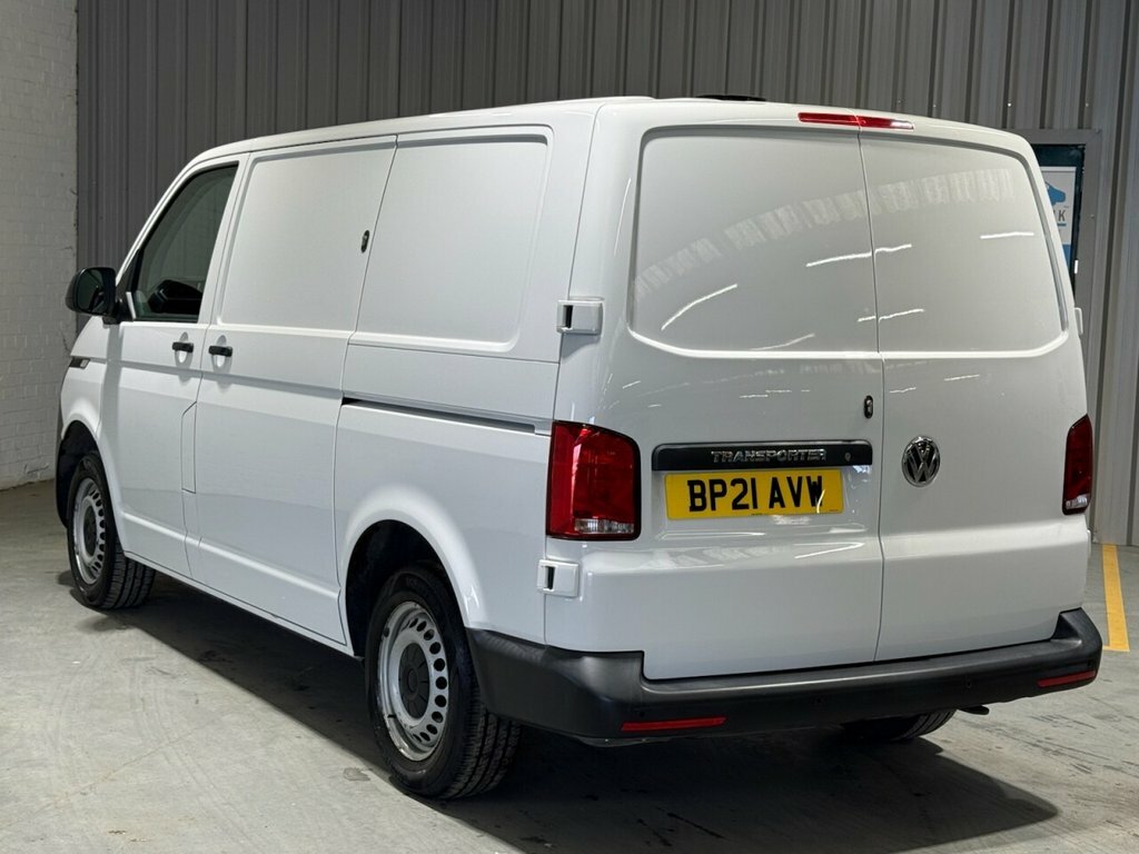 Volkswagen Transporter 1.3L Amg Line BP21AVW White #2